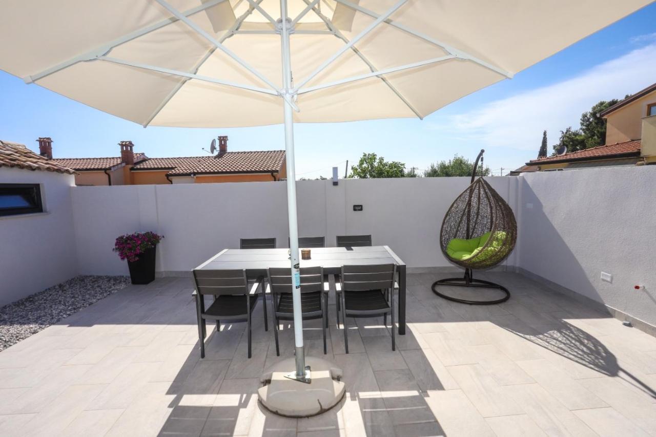 Apartment Nina With Private Pool Nova Vas  Exterior photo