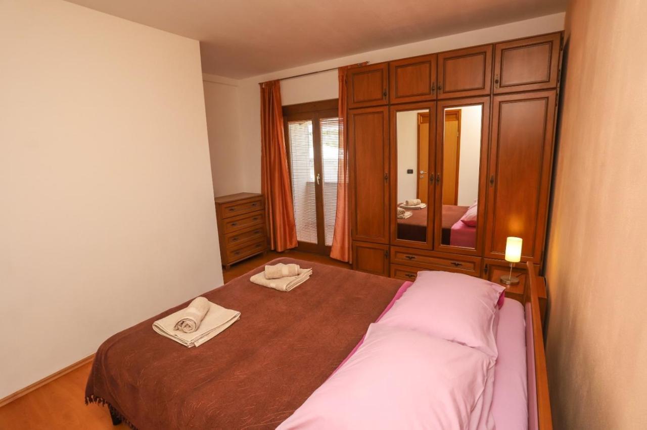 Apartment Nina With Private Pool Nova Vas  Exterior photo