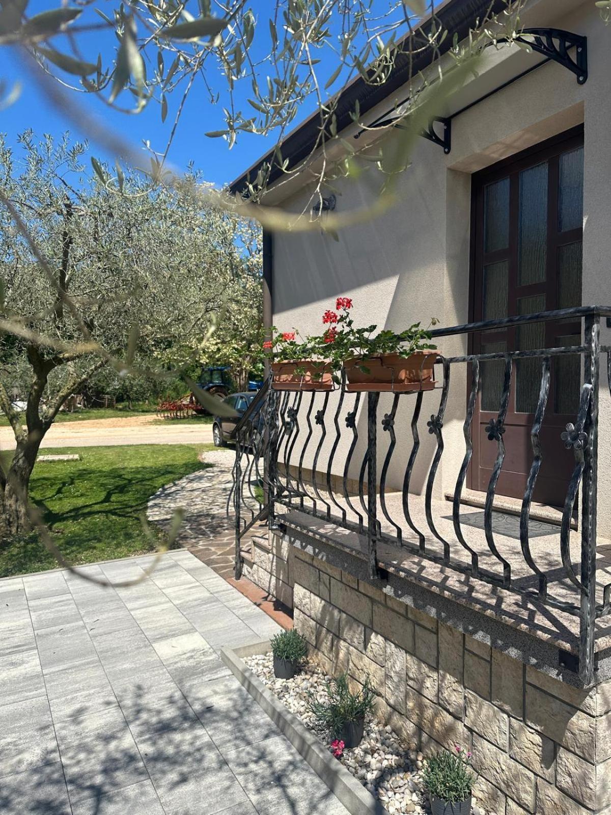 Apartment Nina With Private Pool Nova Vas  Exterior photo